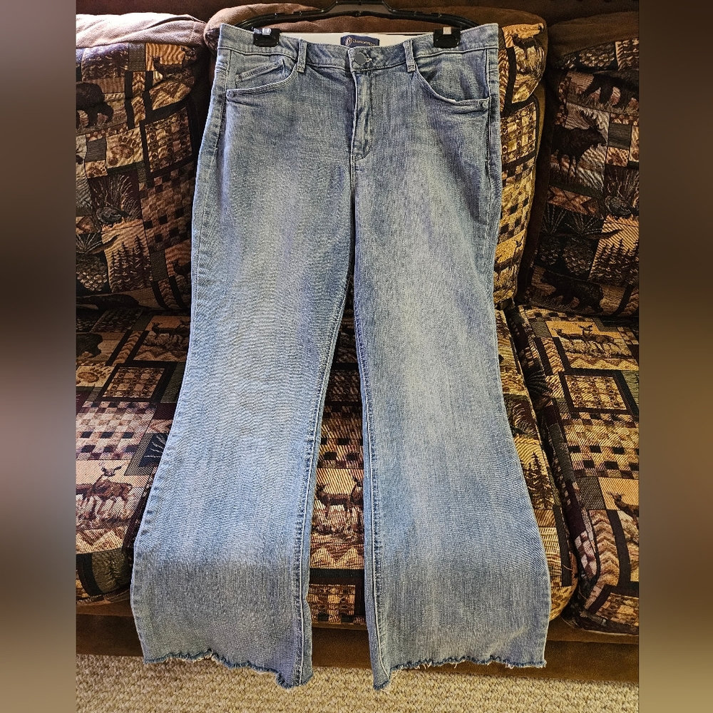 Women's Democracy Bootcut Jeans Light Wash size 16